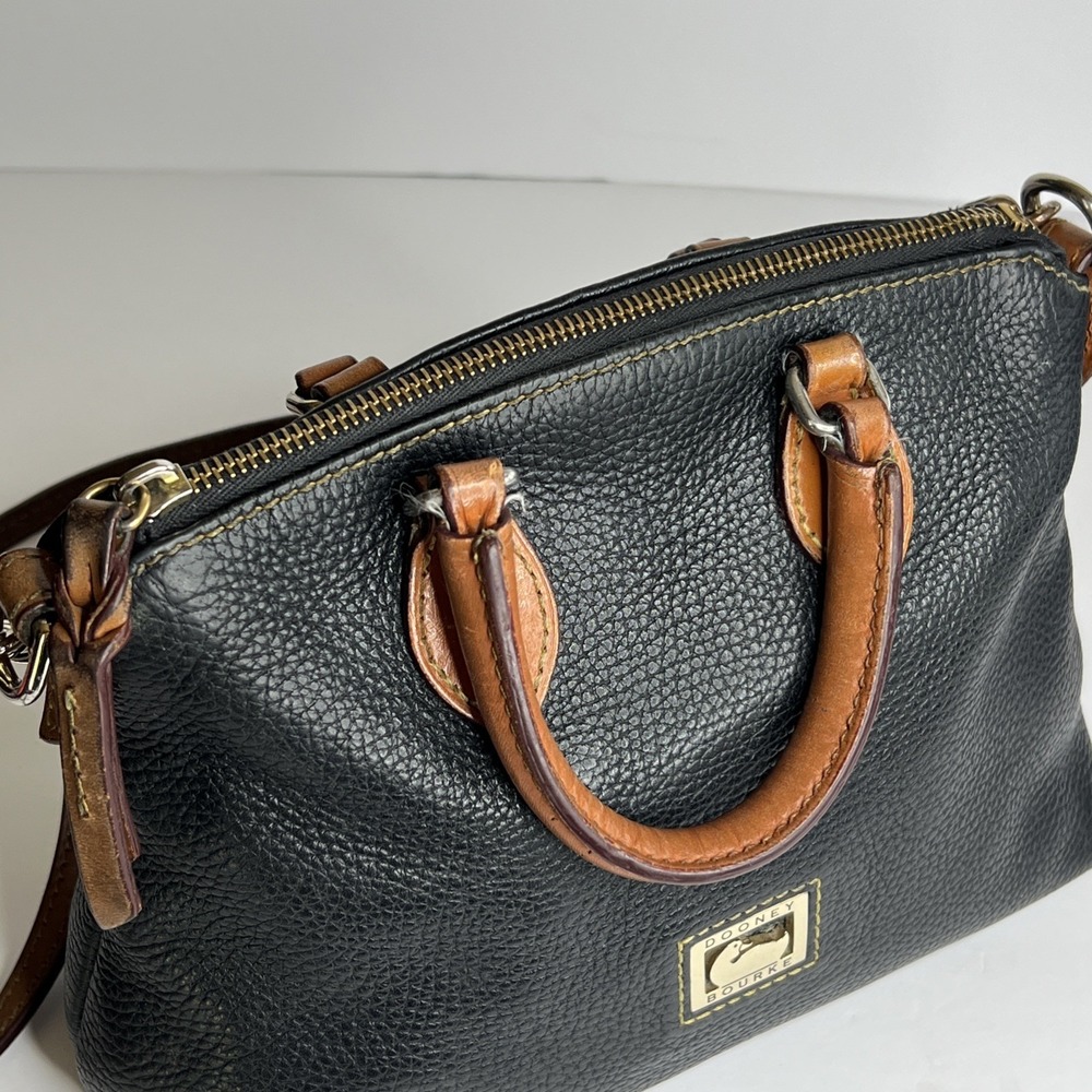 Dooney & Bourke Dillen Crossbody Satchel Hand Bag Pebbled Black Brown Leather - Picture 9 of 16
